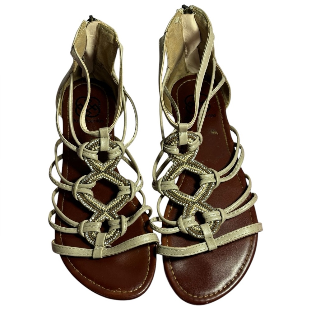 Daisy Fuentes White Sandals
